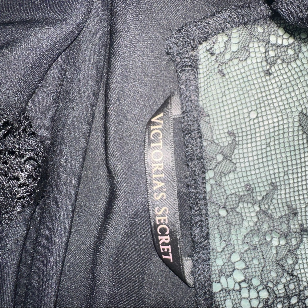 Victoria's Secret Black Lace Slip Dress ((no size tag)) - Picture 8 of 13